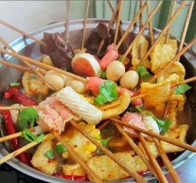 【成都小吃培訓(xùn)哪家好】麻辣燙、串串鍋、麻辣串，自己制作，好吃又健康！