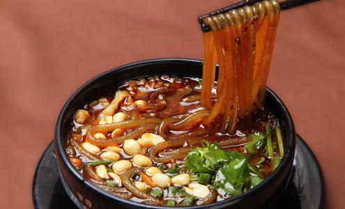 小吃店怎么打開(kāi)市場(chǎng)呢？四川小吃培訓(xùn)學(xué)校提議