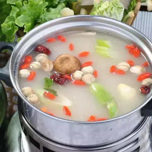 秋天到了，學學這5款火鍋湯底的做法吧！