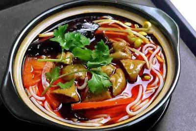 成都餐飲培訓(xùn)學(xué)校，哪里有砂鍋米線技術(shù)培訓(xùn)？