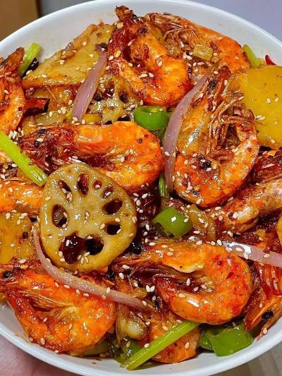 麻辣干鍋技術(shù)培訓(xùn)學(xué)校怎么樣？飄味緣餐飲小吃培訓(xùn)值得選擇嗎？