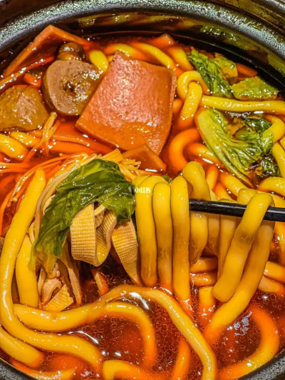 學(xué)砂鍋粉培訓(xùn)費(fèi)用要多少錢？飄味緣小吃培訓(xùn)班詳解